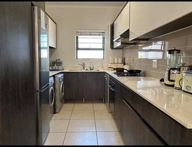 3 BEDROOM APARTMENT FOR SALE IN SANDOWN